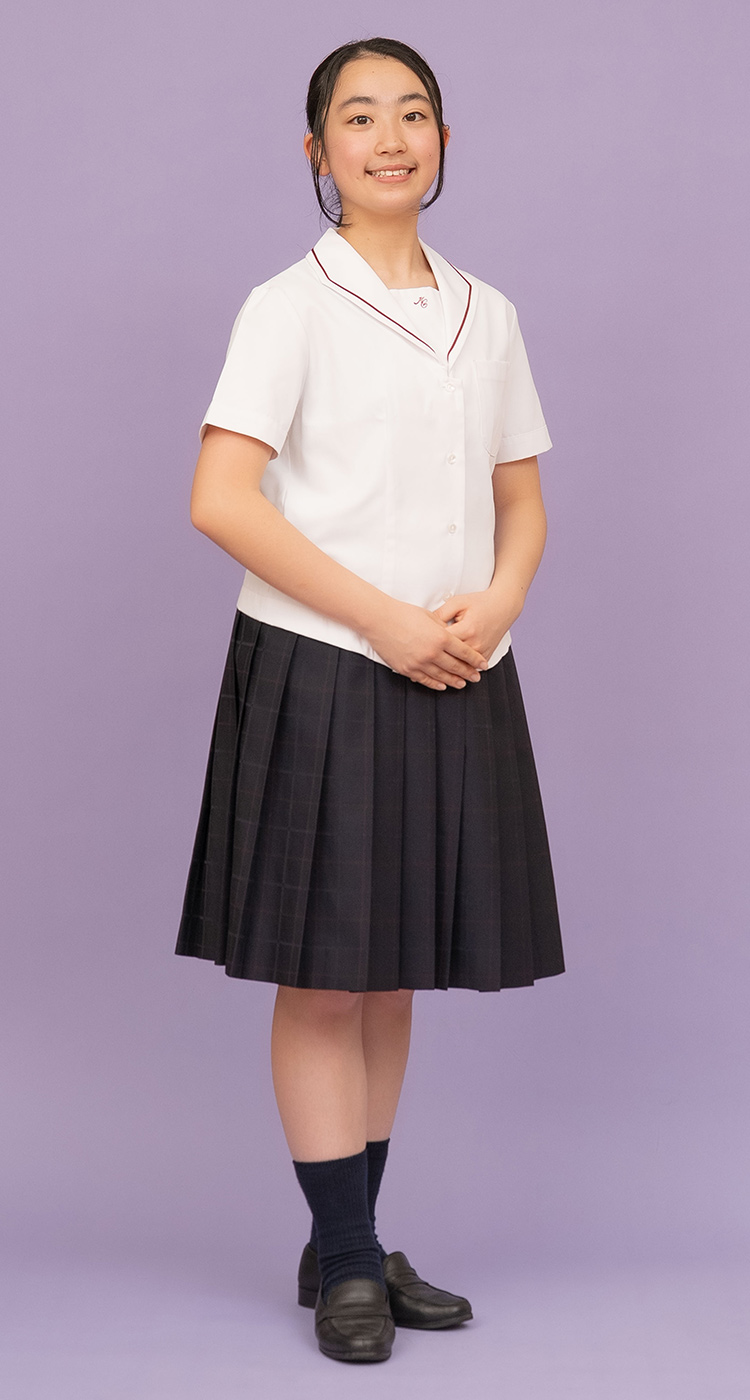 中学校 制服 夏服の写真